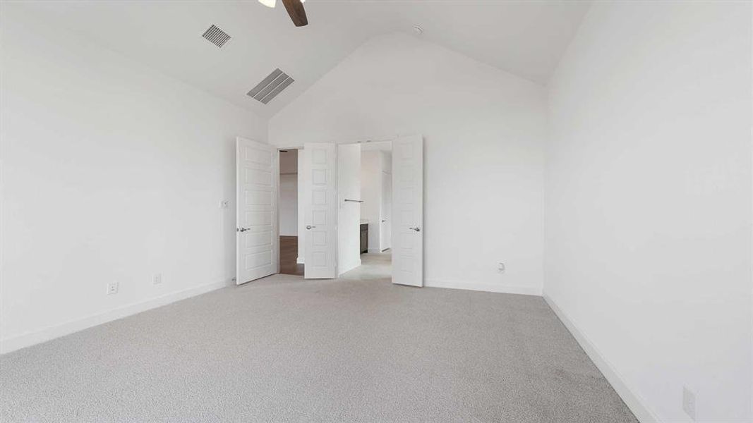 Spacious, unfurnished interior of a new home in Myrtle Creek 71', Waxahachie (Image 16). Spacious, unfurnished interior of a new home in Myrtle Creek 71', Waxahachie (Image 16).