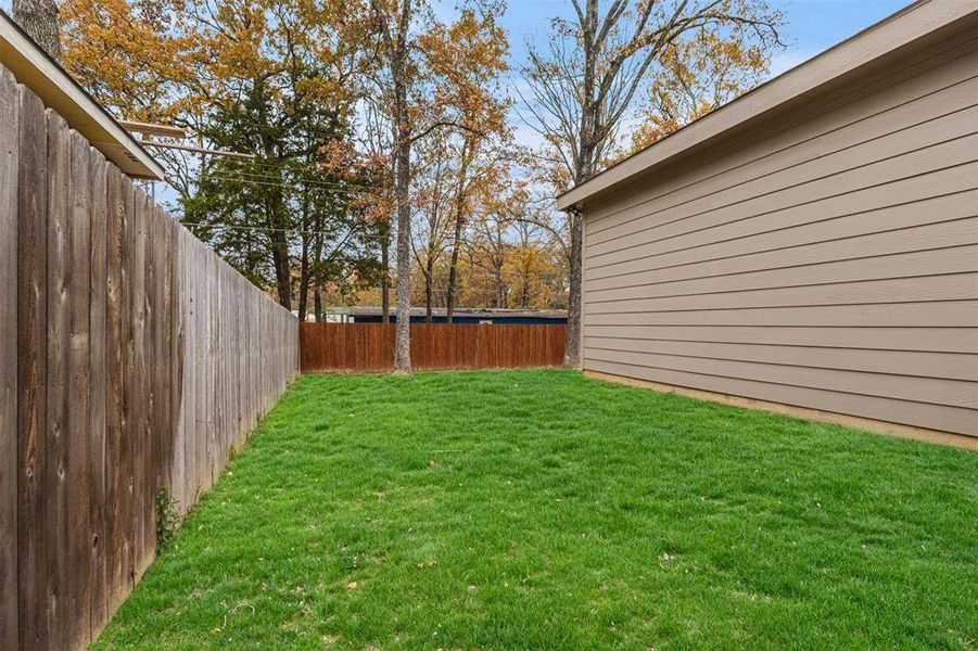 Exterior details and patio area of a home in , Mabank (Image 25).