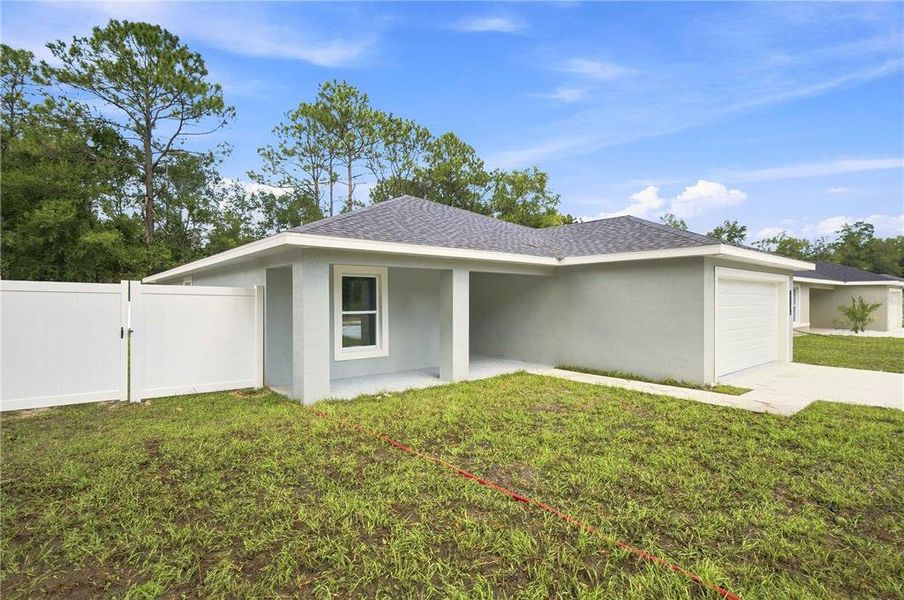 Exterior details and patio area of a home in , Ocala (Image 3).