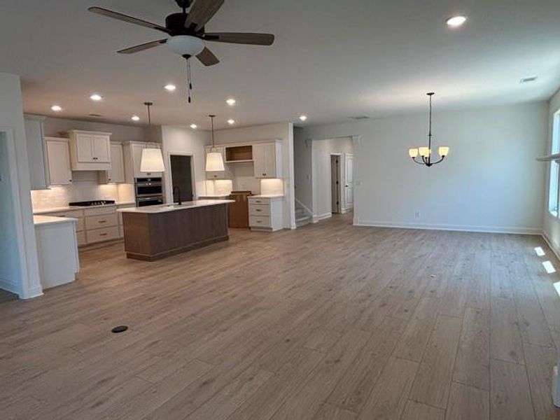 Spacious, unfurnished interior of a new home in Echols Farm, Hiram (Image 17).