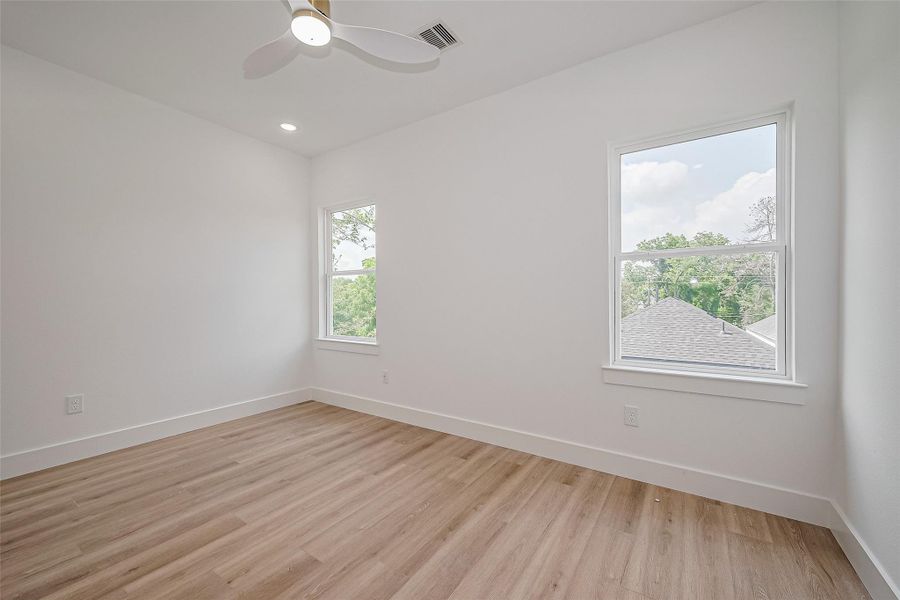 Spacious, unfurnished interior of a new home in , Houston (Image 30).