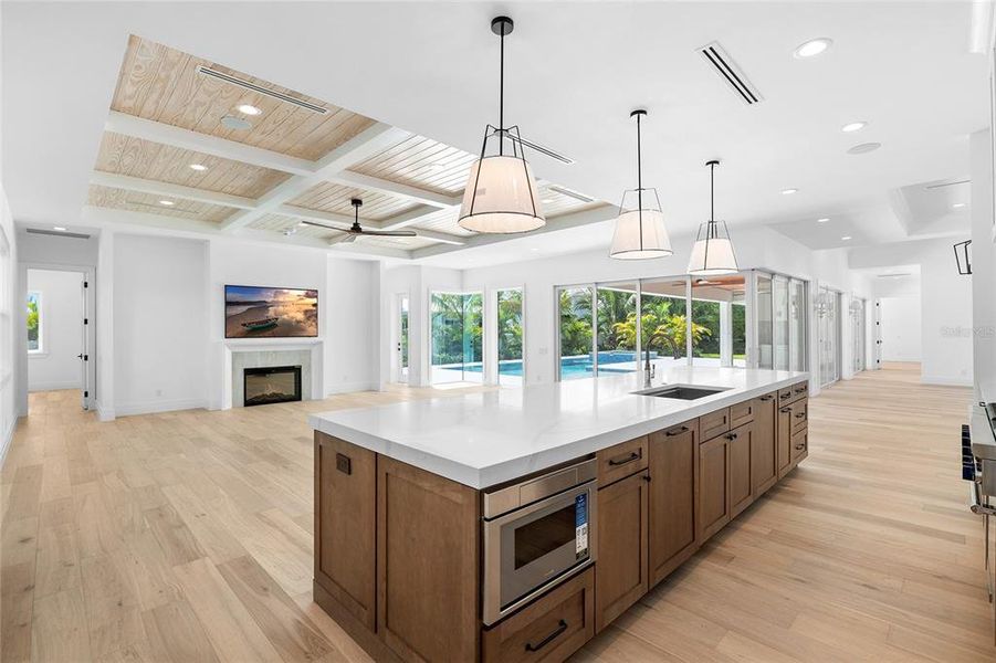 Furnished interior view inside a new home in , Boca Grande (Image 14).