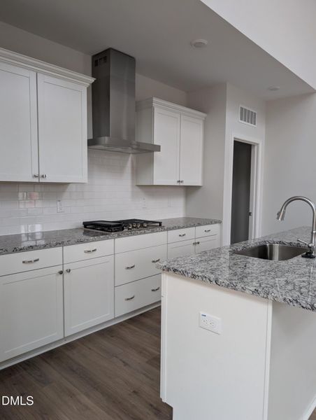 PXL_20250916_213058622