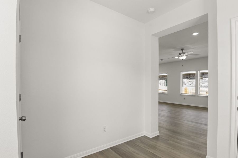 Spacious, unfurnished interior of a new home in Crosswinds, San Marcos (Image 26).