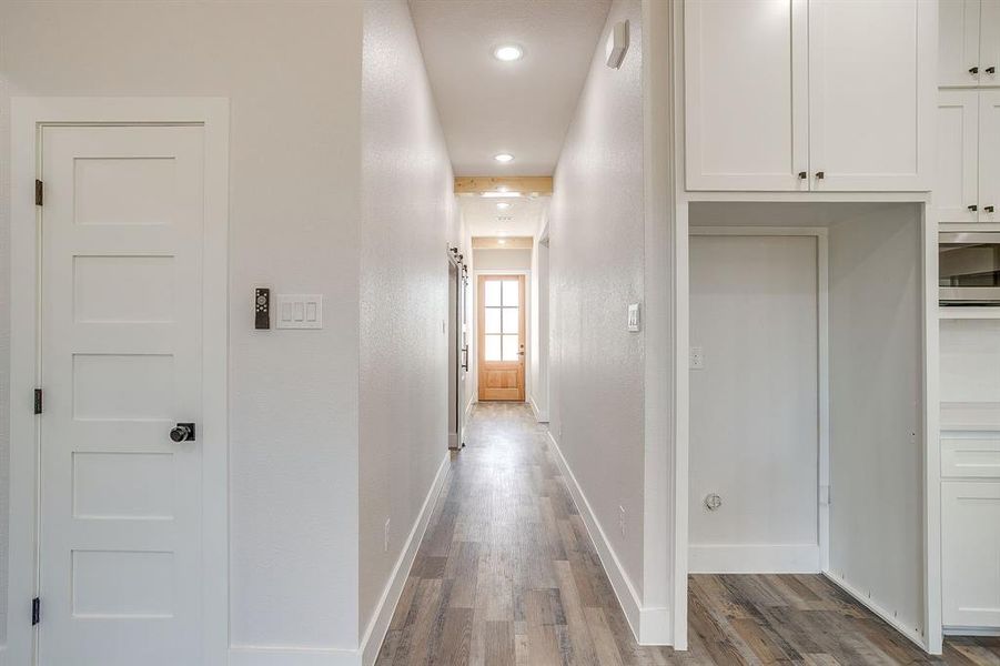 Spacious, unfurnished interior of a new home in , Granbury (Image 30). Spacious, unfurnished interior of a new home in , Granbury (Image 30).