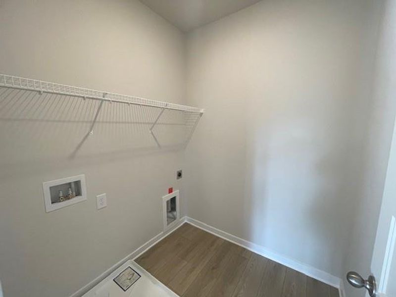 Spacious, unfurnished interior of a new home in Ponderosa Farms Estates, Gainesville (Image 28).