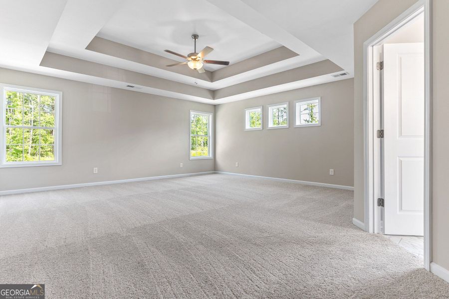 Spacious, unfurnished interior of a new home in Juliette Crossing, Forsyth (Image 21).