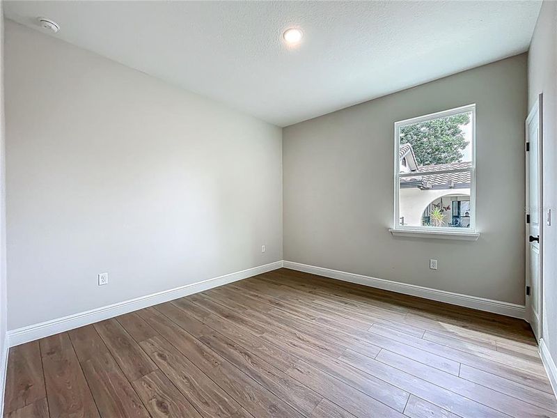 Spacious, unfurnished interior of a new home in , Eustis (Image 19).