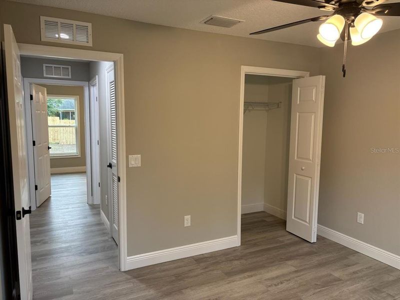 Spacious, unfurnished interior of a new home in , Citrus Springs (Image 26).