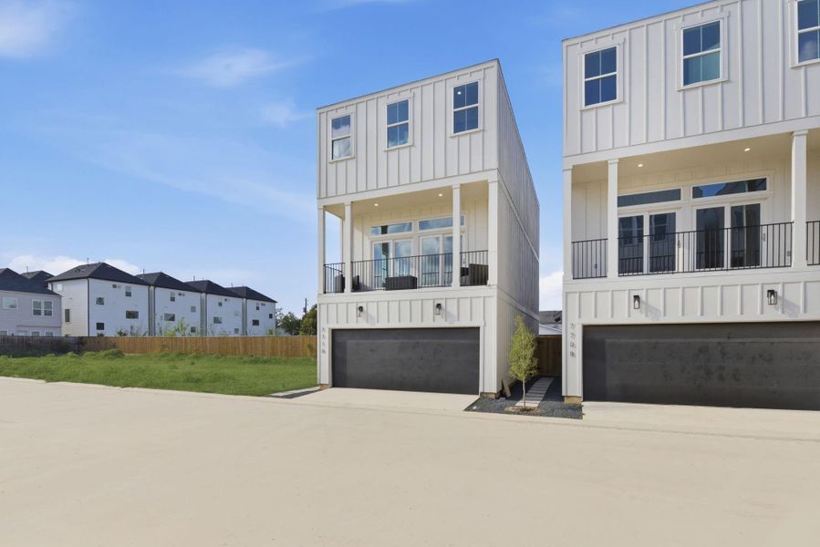 Front exterior of a new home in , Houston, TX, highlighting curb appeal (Image 25).