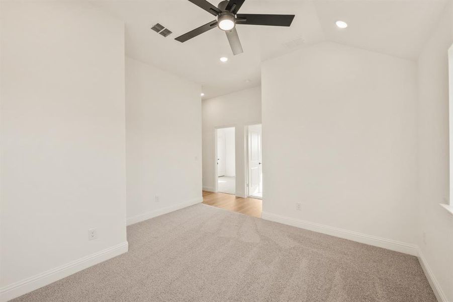 Spacious, unfurnished interior of a new home in Stone River Glen 50s, Royse City (Image 22). Spacious, unfurnished interior of a new home in Stone River Glen 50s, Royse City (Image 22).