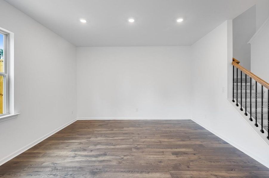 Spacious, unfurnished interior of a new home in Hampton Trace, Marietta (Image 26).