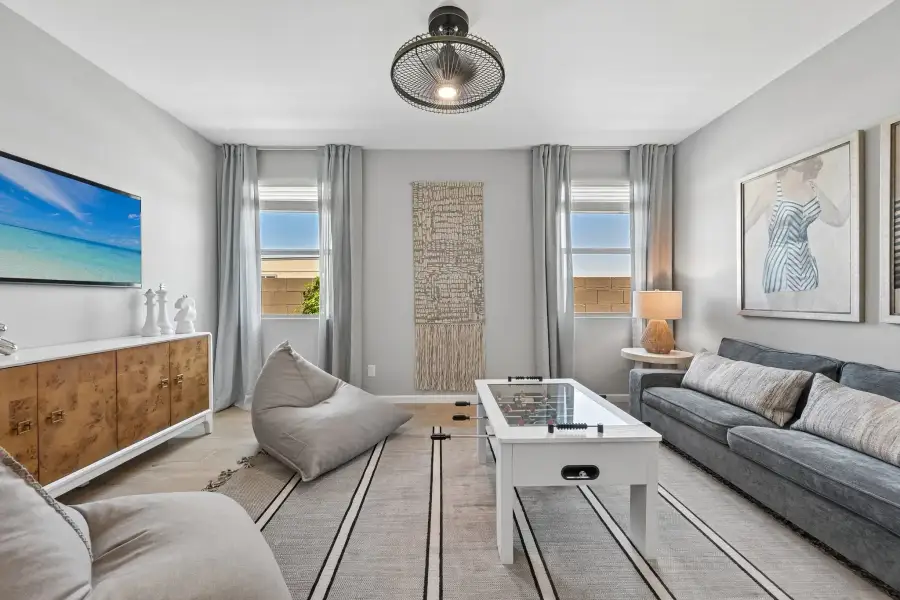 Representative images and renderings are for illustrative purposes. Actual structural options and design finishes of home may vary.