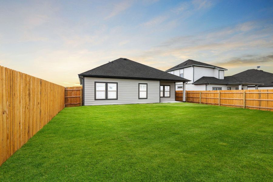 Exterior details and patio area of a home in Westridge Cove, Conroe (Image 4). Exterior details and patio area of a home in Westridge Cove, Conroe (Image 4).