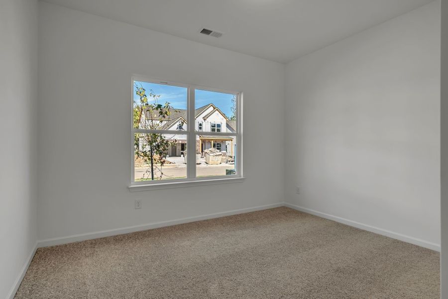 Spacious, unfurnished interior of a new home in Stratford Station, Lebanon (Image 23).