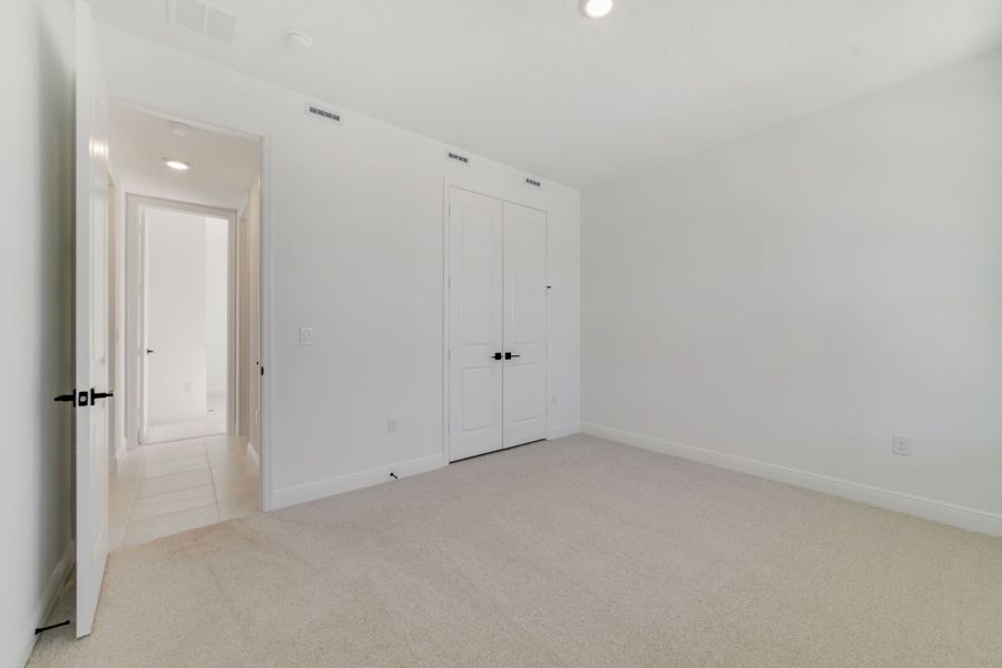 Spacious, unfurnished interior of a new home in Vintner Reserve, Clermont (Image 17). Spacious, unfurnished interior of a new home in Vintner Reserve, Clermont (Image 17).