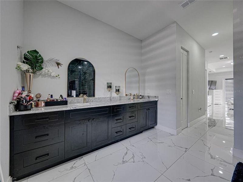 Furnished interior view inside a new home in , Lakeland (Image 23).