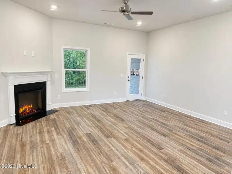 Spacious, unfurnished interior of a new home in Summer Place, Grimesland (Image 17).