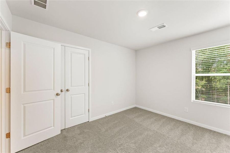 Spacious, unfurnished interior of a new home in Sherwood Square, Flowery Branch (Image 20).
