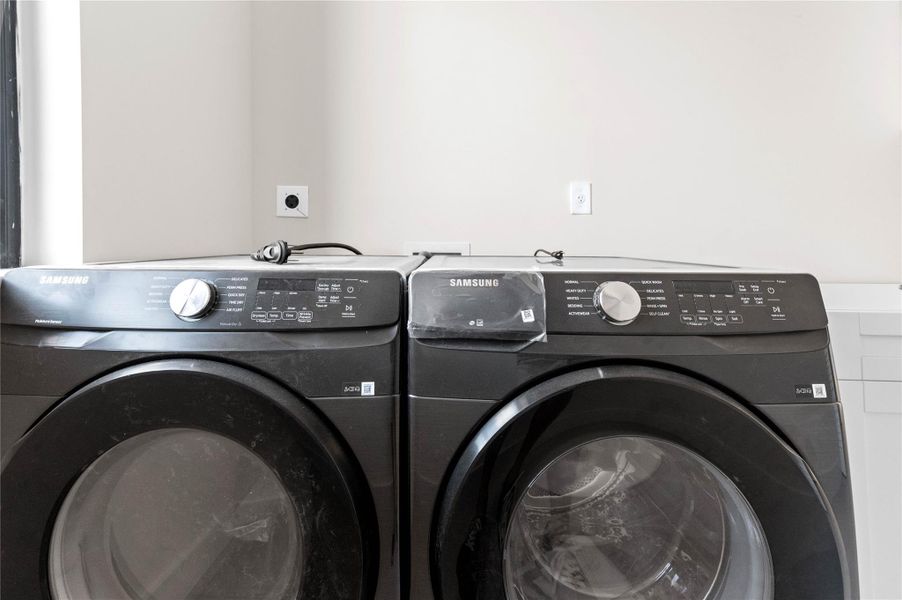 Close-up of interior finishes inside a home in , Coconut Creek (Image 19).