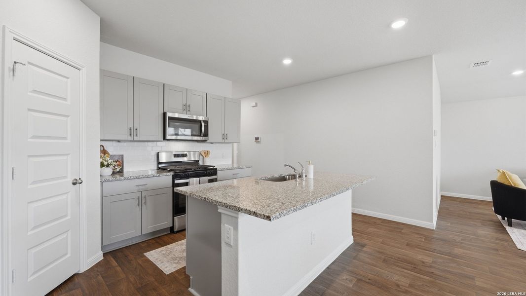 Furnished interior view inside a new home in Heather Glen, New Braunfels (Image 43).