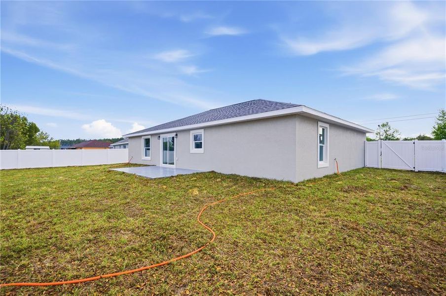 Exterior details and patio area of a home in , Ocala (Image 20).