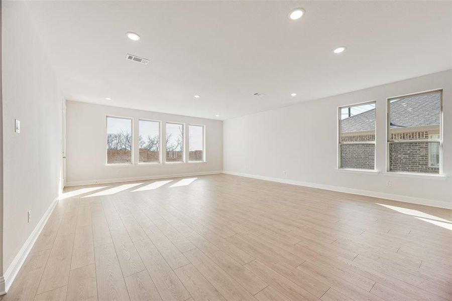 Spacious, unfurnished interior of a new home in Villages of Hurricane Creek, Anna (Image 18). Spacious, unfurnished interior of a new home in Villages of Hurricane Creek, Anna (Image 18).