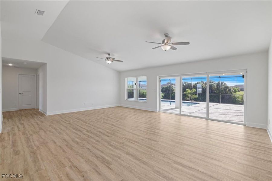 Spacious, unfurnished interior of a new home in Cape Coral, Cape Coral (Image 15).