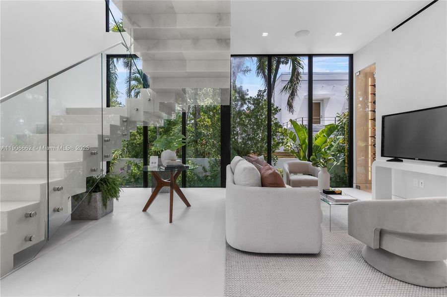 Community amenities in , Miami Beach (Image 21).