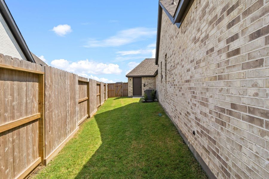 Image 43 of a home in Riceland 70'.