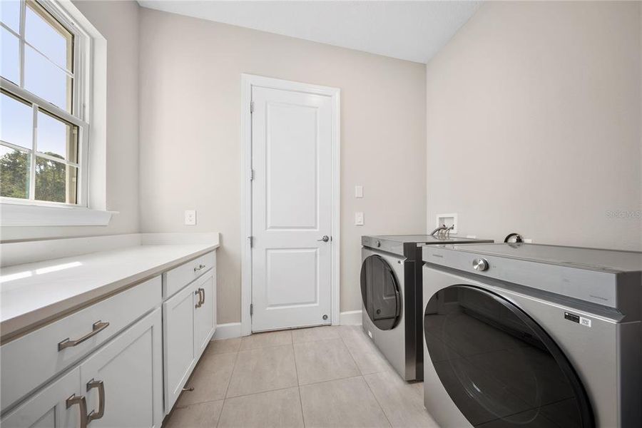 Furnished interior view inside a new home in Fire Creek, Gotha (Image 37). Furnished interior view inside a new home in Fire Creek, Gotha (Image 37).