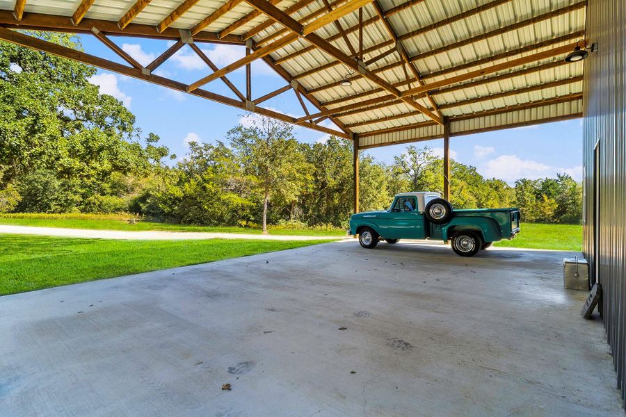 Image 42 of a home in .