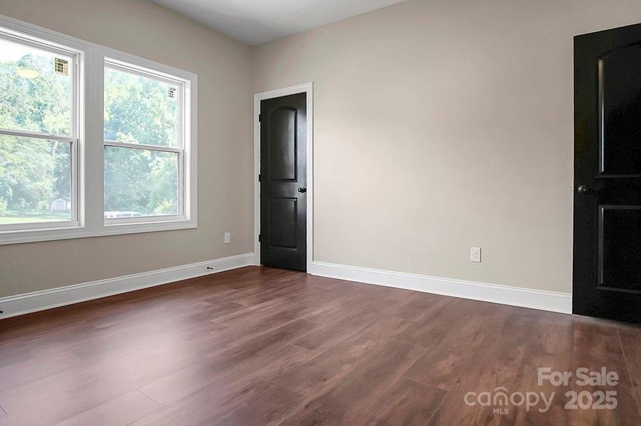 Spacious, unfurnished interior of a new home in , Shelby (Image 16).
