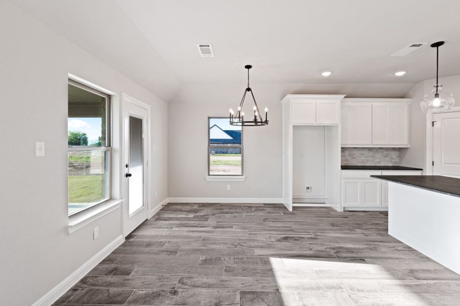 Representative unfurnished interior of a home built from the The Silverwood by Doug Parr Custom Homes in Read Ranch, Paradise (Image 13). Representative unfurnished interior of a home built from the The Silverwood by Doug Parr Custom Homes in Read Ranch, Paradise (Image 13).