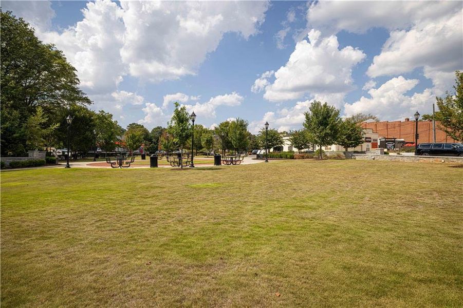 Natural landscape and outdoor views near Rhodes Glen in Lawrenceville (Image 50).