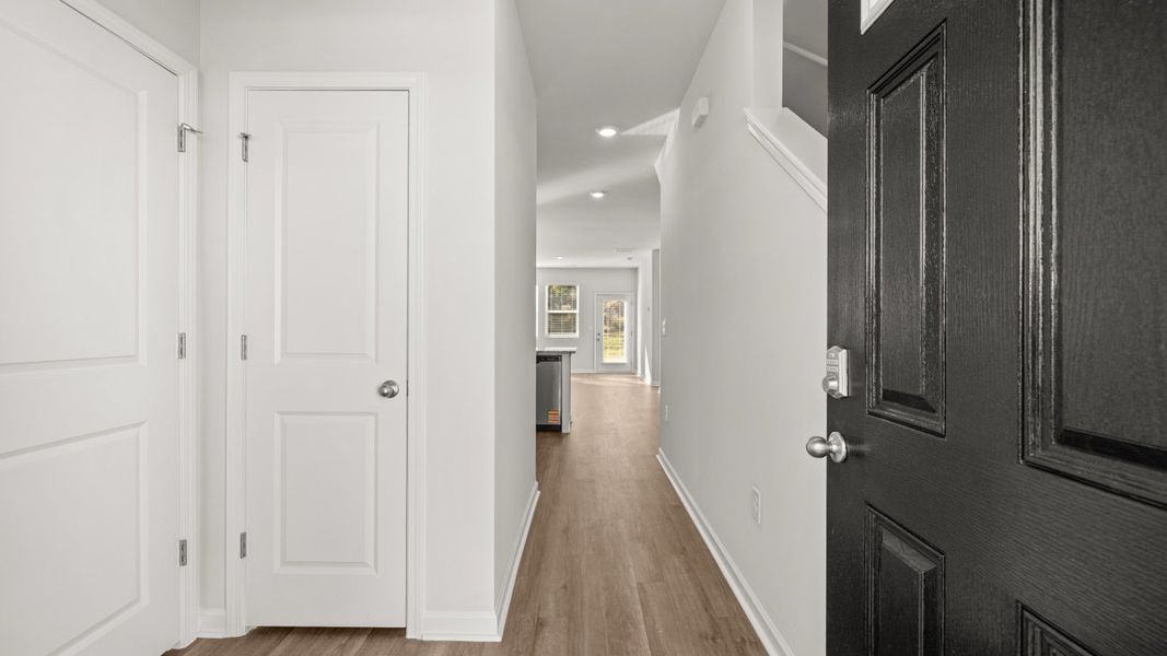 Spacious, unfurnished interior of a new home in Byrd Village, Graniteville (Image 8).