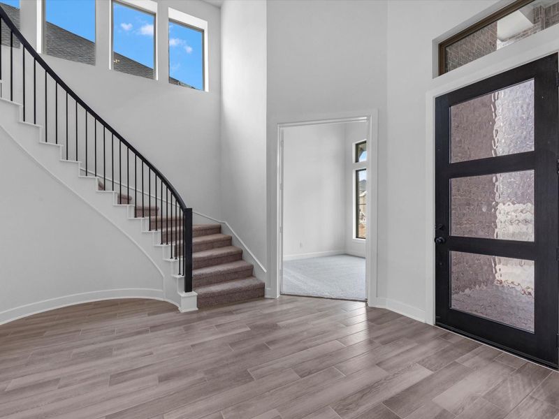 Representative image. Features, specifications, selections and colors may vary. Representative image. Features, specifications, selections and colors may vary.