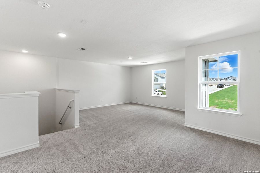 Spacious, unfurnished interior of a new home in Horizon Ridge, San Antonio (Image 16).