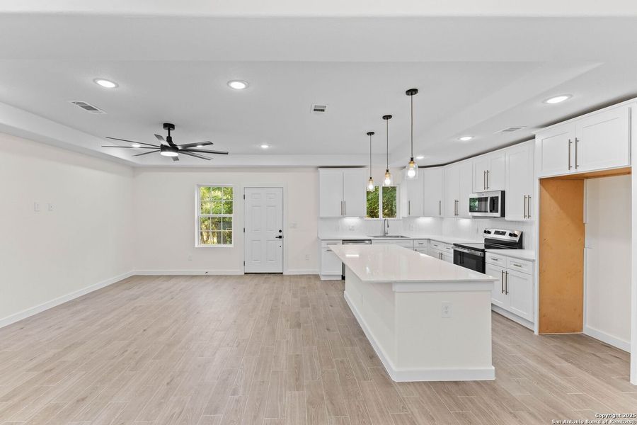 Image 16 of a home in . Image 16 of a home in .