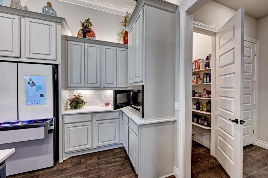 Furnished interior view inside a new home in Artavia 70′, Conroe (Image 33).