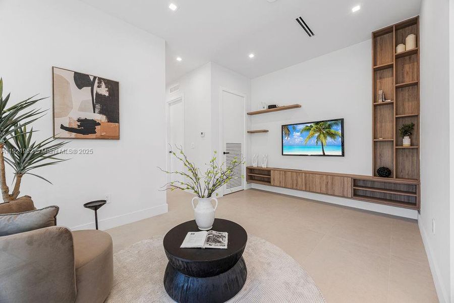 Furnished interior view inside a new home in , Fort Lauderdale (Image 11).