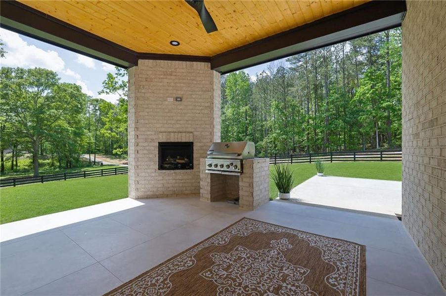 Exterior details and patio area of a home in , Auburn (Image 25).