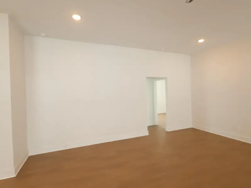 Spacious, unfurnished interior of a new home in Sorella, Tomball (Image 11).