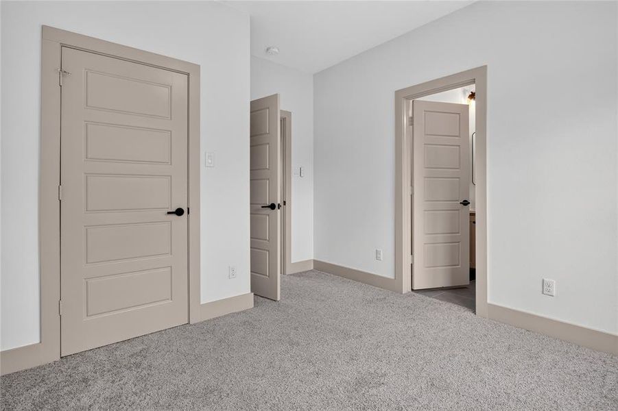 Spacious, unfurnished interior of a new home in , Itasca (Image 9). Spacious, unfurnished interior of a new home in , Itasca (Image 9).