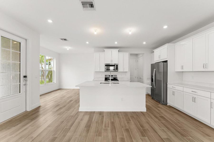 US_SEF_EASTWIND_LOT 83_kitchen