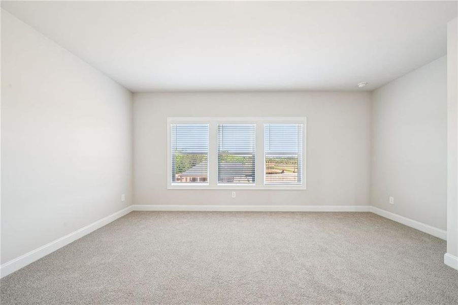 Spacious, unfurnished interior of a new home in River Pointe, Monroe (Image 48).