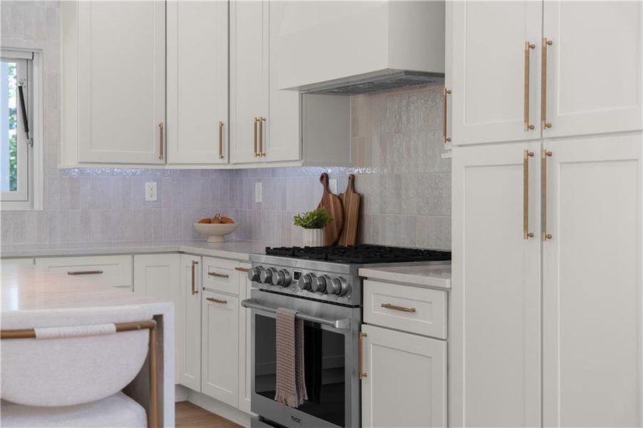 Furnished interior view inside a new home in , Atlanta (Image 39).