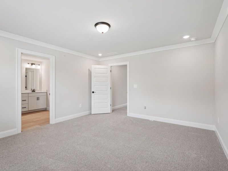 Spacious, unfurnished interior of a new home in Hemingway - Highland Series, Cumming (Image 17).