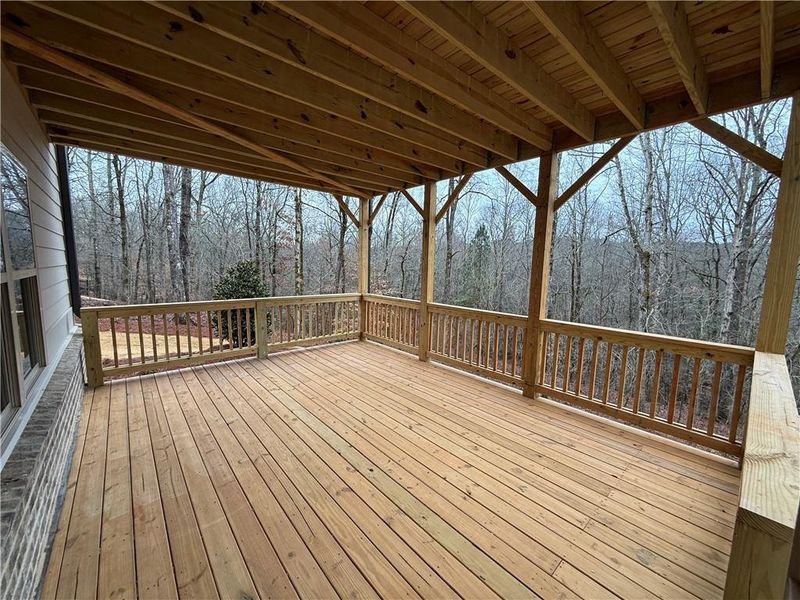 Exterior details and patio area of a home in , Jefferson (Image 28).
