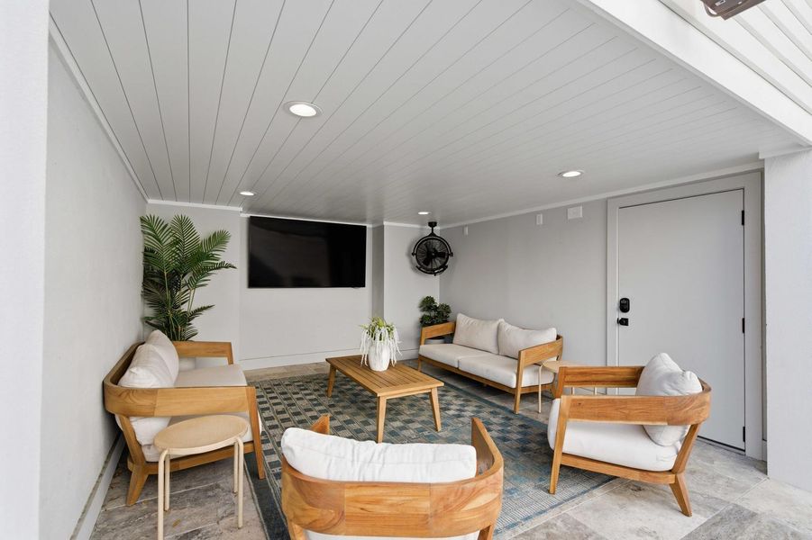 Exterior details and patio area of a home in , Charleston (Image 35).